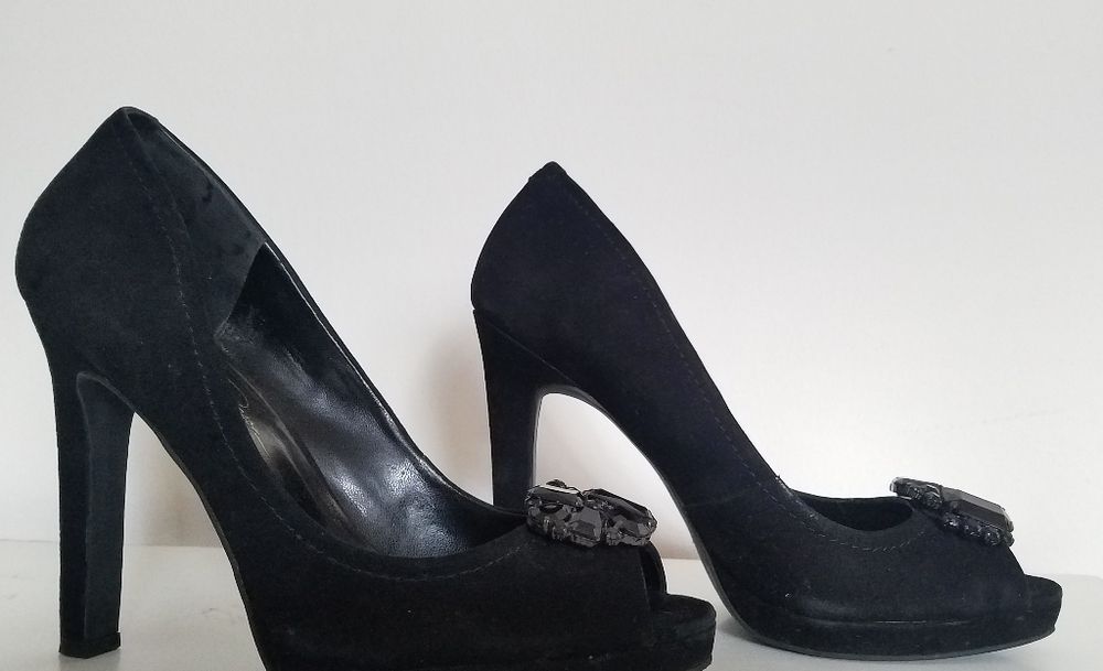 Black Suede Peeptoe w/box